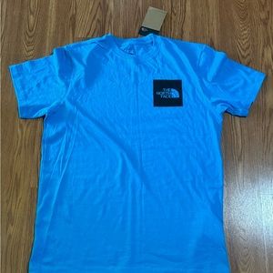 NWT lot of two Men’s The North Face Tee Large electric blue & electric green
